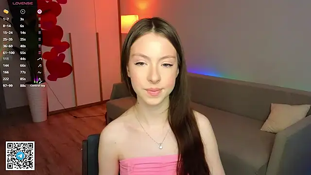 Snapshot of Yasmin_Kass chatting on 02/14/26, 07:05 Yasmin Kass online show from 02/14/26, 07:05