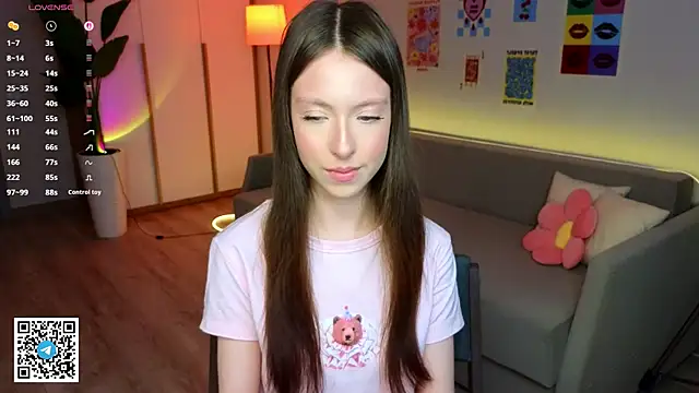 Yasmin Kass online show from 04/04/26, 07:28