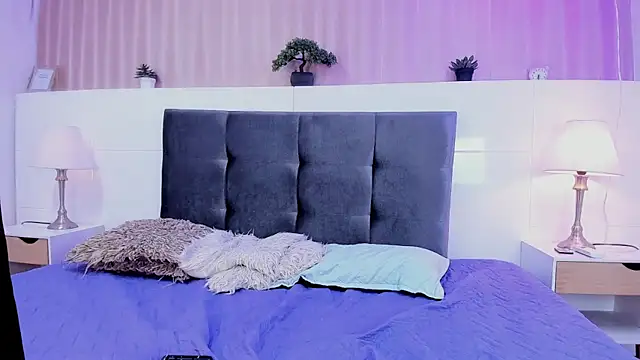 Anto Nella  online show from 10/16/25, 02:18