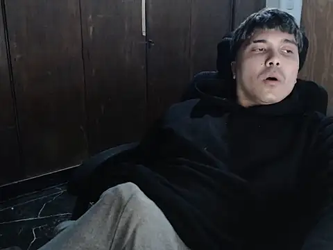 CuteAlexBoy online show from 06/18/26, 07:29