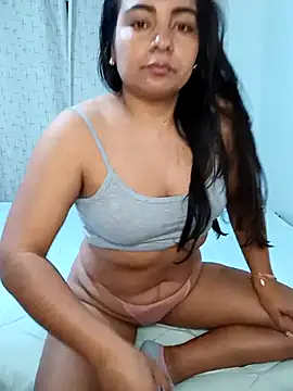 Snapshot of angie_velez1 chatting on 11/09/25, 01:26 angie velez1 online show from 11/09/25, 01:26