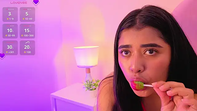 Sophiia 77 online show from 11/21/25, 09:13