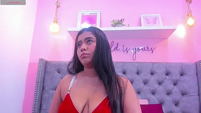 Sophiia 77 online show from 04/16/26, 07:47