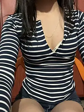 Snapshot of Lala6888 chatting on 02/05/26, 04:33 Lala6888 online show from 02/05/26, 04:33