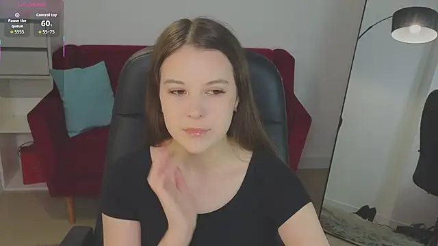 Caro0Line online show from 10/23/25, 07:29