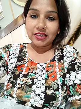 Vanshika1432 online show from 10/16/25, 10:16