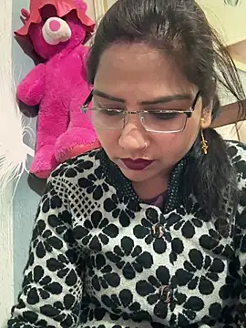 Vanshika1432 online show from 01/16/26, 05:00