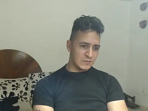 DarkTheKing online show from 11/04/25, 04:11