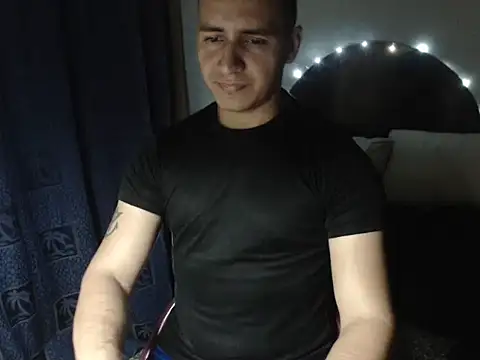 DarkTheKing online show from 11/28/25, 04:48