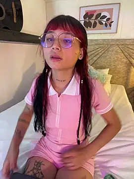 Emma duff online show from 03/26/26, 07:41