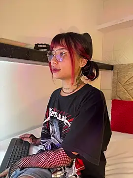 Emma duff online show from 04/14/26, 07:42