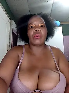 boobsqueenxo online show from 11/07/25, 02:17