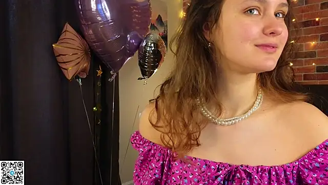 Snapshot of FoxFever chatting on 02/23/26, 05:16 FoxFever online show from 02/23/26, 05:16