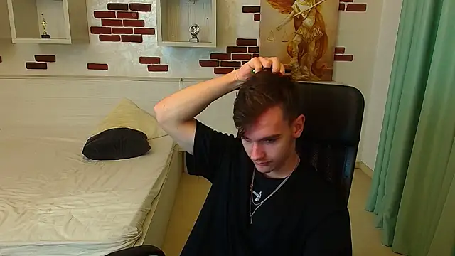 BradyFlint online show from 12/04/25, 05:17