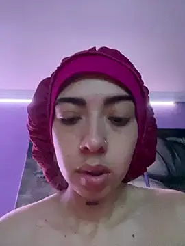 Snapshot of Mariam_cuttee chatting on 05/20/26, 03:07 Mariam cuttee online show from 05/20/26, 03:07
