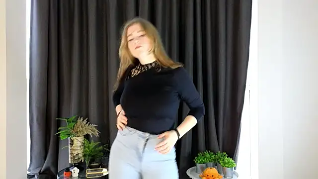 NightSaffron online show from 12/01/25, 07:46