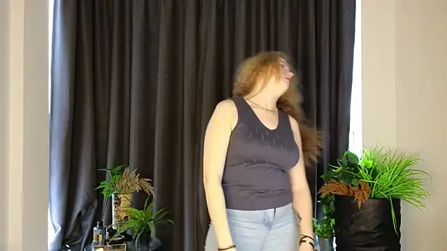 NightSaffron online show from 12/04/25, 06:55