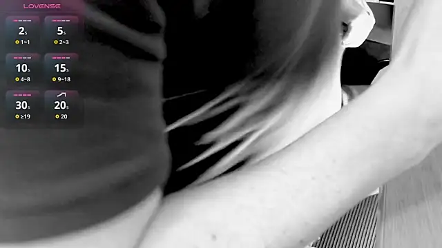 Snapshot of Mister_Majestic chatting on 11/17/25, 02:23 Mister Majestic online show from 11/17/25, 02:23