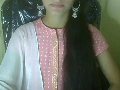 Shezi N online show from 10/24/25, 08:44