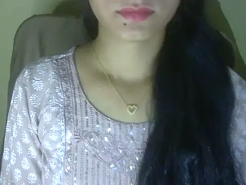 Snapshot of Shezi_N chatting on 06/17/26, 03:13 Shezi N online show from 06/17/26, 03:13