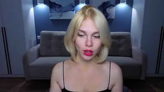 Maya Morrow online show from 10/18/25, 02:18
