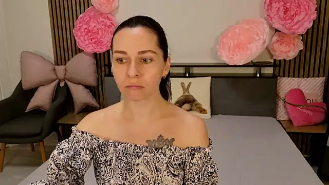 DitaNoir online show from 02/14/26, 10:01