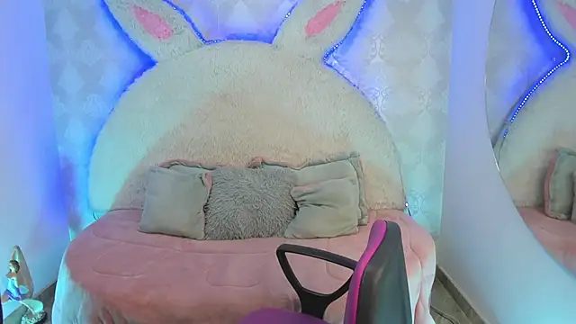 valentina clk online show from 02/15/26, 07:21