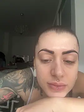 Barbie 1312 online show from 11/02/25, 12:51