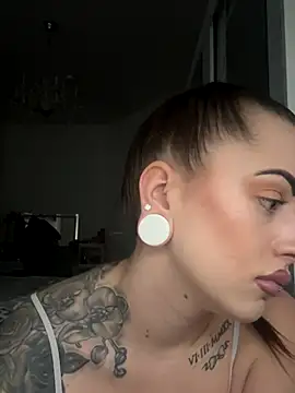 Barbie 1312 online show from 11/16/25, 01:17