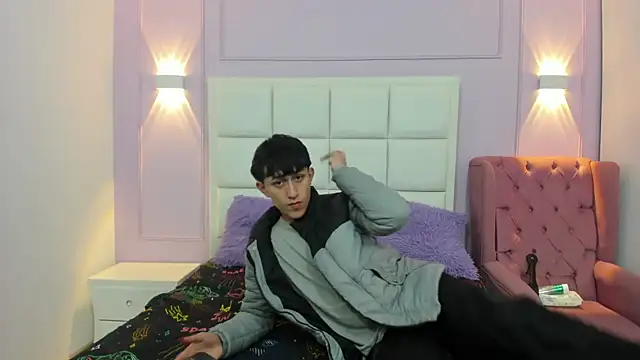 hoot booys  online show from 12/17/25, 09:21