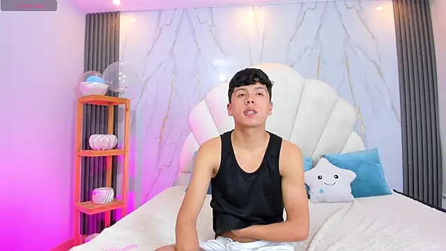 hoot booys  online show from 03/11/26, 08:04