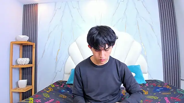 hoot booys  online show from 04/17/26, 08:45