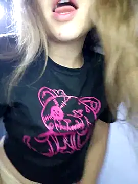 bambiluly online show from 10/17/25, 11:07