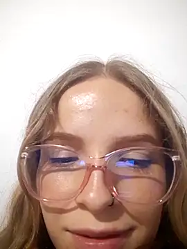 bambiluly online show from 10/19/25, 02:12