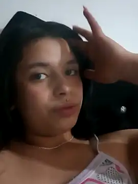 petite coral online show from 03/07/26, 09:17