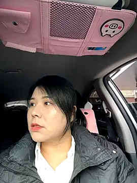 Snapshot of Alice9988 chatting on 10/21/25, 07:31 Alice9988 online show from 10/21/25, 07:31