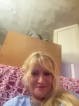 Snapshot of Bornbutiful chatting on 03/15/26, 01:00 Bornbutiful online show from 03/15/26, 01:00