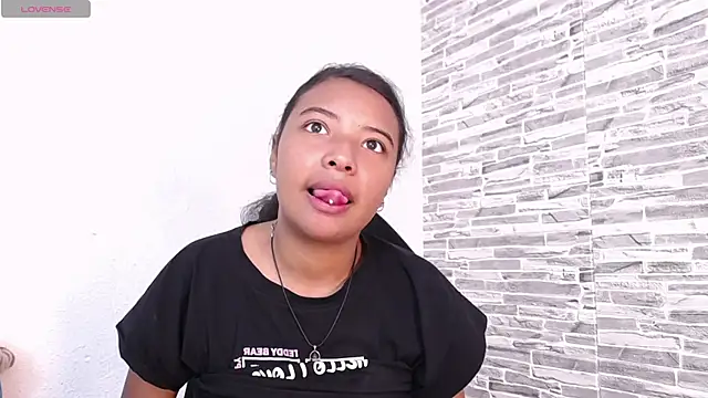 Zoe Rider online show from 11/12/25, 12:38