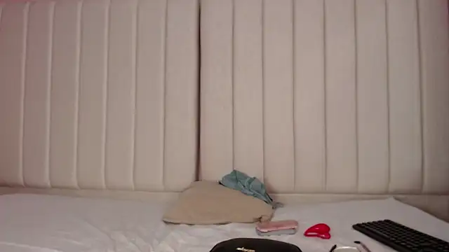 miel alisha online show from 11/13/25, 12:48