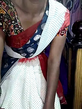 Snapshot of sarika-telugu chatting on 05/07/26, 02:28 sarika-telugu online show from 05/07/26, 02:28