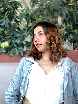 MiaaCute- online show from 10/18/25, 07:47