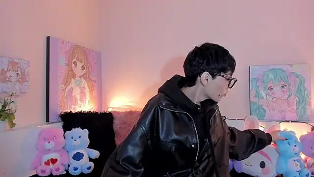 Strawberry Kitty  online show from 02/07/26, 04:16