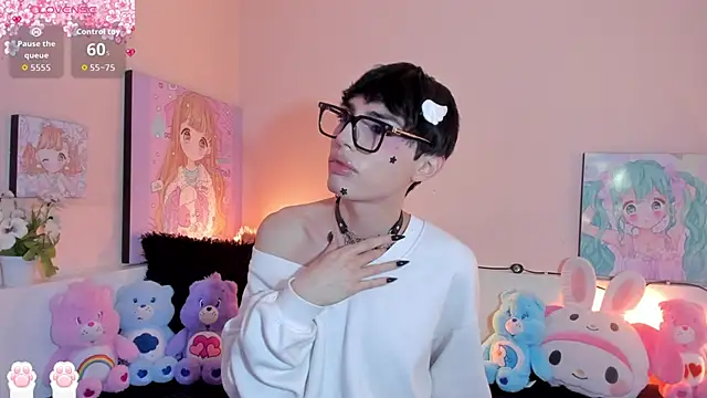 Strawberry Kitty  online show from 02/08/26, 04:16