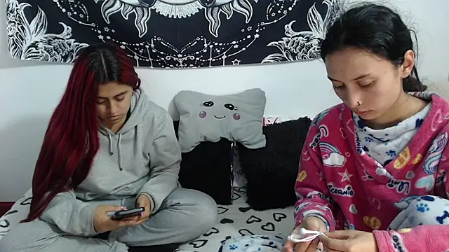 emily n abby online show from 02/12/26, 01:06