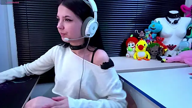 HanaMantanaDell online show from 10/19/25, 01:12