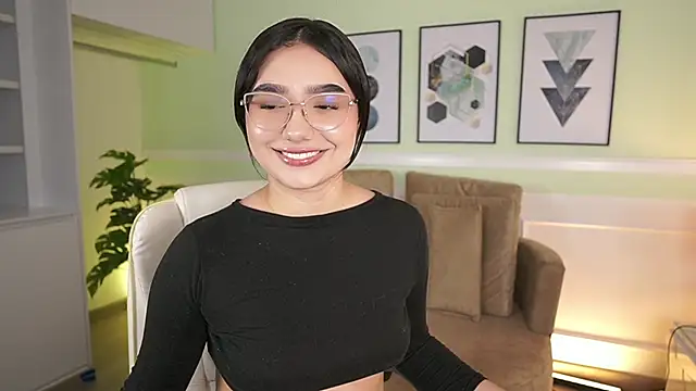 EmilyTurneer online show from 11/21/25, 07:12