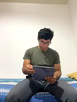 Twistermc11 online show from 11/06/25, 03:40