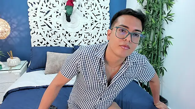 JohnBelRose online show from 11/17/25, 07:41