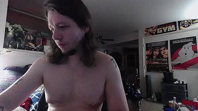 Snapshot of biggerisbetter12 chatting on 02/11/26, 12:26 biggerisbetter12 online show from 02/11/26, 12:26