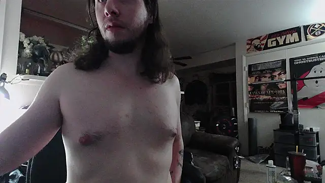 Snapshot of biggerisbetter12 chatting on 03/01/26, 11:23 biggerisbetter12 online show from 03/01/26, 11:23